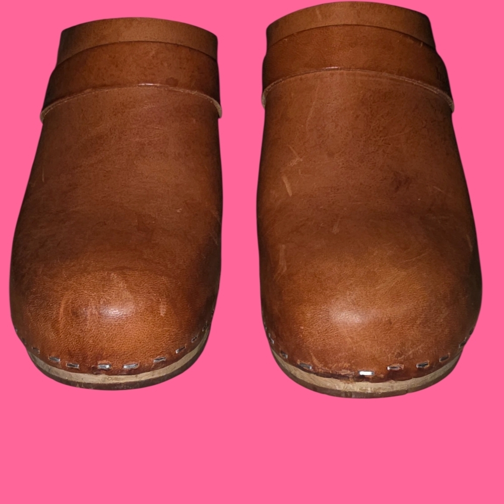 Swedish Hasbeens Brown Leather Clogs - Picture 2 of 5